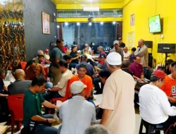 Gebrakan Meja Penuh Tawa: Ratusan Alumni SMANSA 82 Makassar Unjuk Gigi di Turnamen Domino
