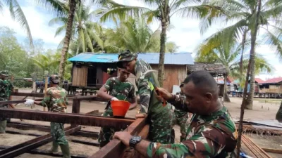 Pembangunan Rumah Terus Digenjot, Satgas TMMD Kodim 1710/Mimika Kejar Target Penyelesaian