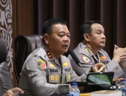 Kapolda Kaltim Pimpin Rapat Anev Sitkamtibmas dan Kesiapan May Day, Tekankan Stabilitas dan Ketahanan Pangan