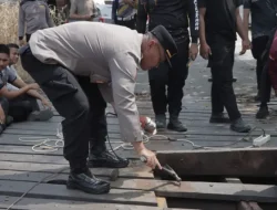 Wujud Kepedulian Polri, Jembatan Presisi Kelurahan Timbau Resmi Menjadi ‘Nadi’ Baru Bagi Warga