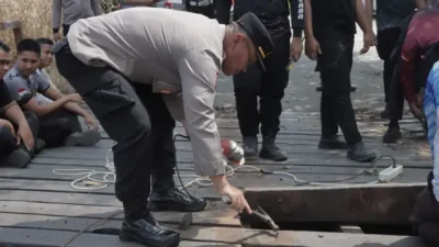 Wujud Kepedulian Polri, Jembatan Presisi Kelurahan Timbau Resmi Menjadi ‘Nadi’ Baru Bagi Warga