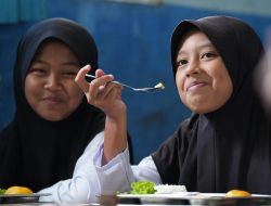 Di Balik Bel Istirahat: Cerita Syafira dan Momen yang Selalu Dinanti