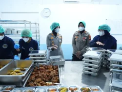 Pantau Menu MBG Anak Bangsa, Kapolres Pelabuhan Makassar Turun Langsung ke Dapur SPPG