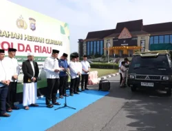 Polda Riau Sembelih 195 Hewan Kurban, Daging Disalurkan Hingga Pelosok Desa