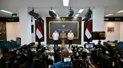 Prabowo Rombak Pimpinan BGN, Dadan Hindayana Digantikan Nanik S Deyang