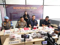 Selamatkan 35 Ribu Jiwa, Polda Riau Gagalkan Peredaran 6,94 Kg Sabu dan 969 Cartridge Etomidate Senilai Rp9,8 Miliar
