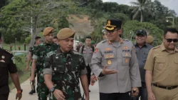 Kapolres Kukar Hadiri Kegiatan Penerimaan Alultista Yon Armed 22/Kesumawira Desa Jembayan