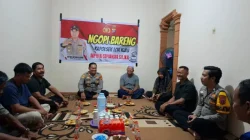 Perkuat Sinergi Untuk Jaga Kamtibmas, Kapolsek Loa Kulu “Ngopi Bareng” Tokoh Masyarakat Dusun Merangan