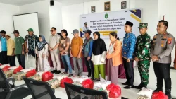 Kapolsek Tenggarong Seberang Hadiri Kegiatan Bantuan Permakanan Tahun 2026 di Tenggarong Seberang