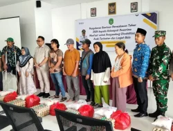 Kapolsek Tenggarong Seberang Hadiri Kegiatan Bantuan Permakanan Tahun 2026 di Tenggarong Seberang