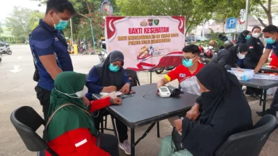 Berikan Pelayanan Kesehatan, Polres Kukar Gelar Bhakti Kesehatan Dalam Rangka Hari Bhayangkara Ke – 80