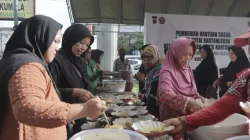 Polres Kukar Kembali Gelar Warung Berkah Dalam Rangka Hari Bhayangkara Ke-80 di Kedai Ojol Kamtibmas Polres Kukar