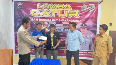Polsek Muara Muntai Resmi Tutup Turnamen Catur Dalam Rangka Hari Bhayangkara Ke-80, Wujud Sibergi Polri dan Masyarakat