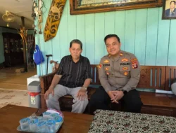 Kapolsek Tenggarong Seberang Sambang Tokoh Adat, Ajak Bersinergi Jaga Kamtibmas