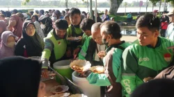 Bentuk Kepedulian Sosial, Polres Kukar Gelar Warung Berkah, Pemeriksaan Kesehatan Gratis dan Pembagian Bantuan Beras Dalam Rangka Hari Bhayangkara Ke-80