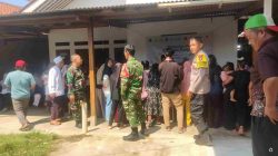 Sentuhan Kepedulian TNI Polri untuk Rakyat, Babinsa dan Bimaspol Jejalenjaya Dampingi Penyaluran Bantuan Pangan bagi Ribuan Warga