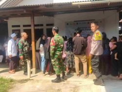 Sentuhan Kepedulian TNI Polri untuk Rakyat, Babinsa dan Bimaspol Jejalenjaya Dampingi Penyaluran Bantuan Pangan bagi Ribuan Warga