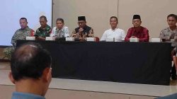 Babinsa dan Bhabinkamtibmas Hadiri Sosialisasi PPDP Pilkades Tridaya Sakti, Dorong Data Pemilih Akurat