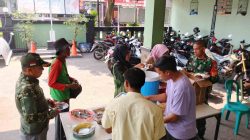 Koramil 06/Setu Gelar Makan Siang Bersama Warga, Pererat Kebersamaan dan Kemanunggalan TNI-Rakyat