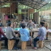 Pererat Silaturahmi, Kapolsek Loa Kulu Sambangi Tokoh Adat Jembayan