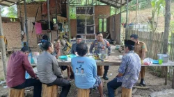Pererat Silaturahmi, Kapolsek Loa Kulu Sambangi Tokoh Adat Jembayan