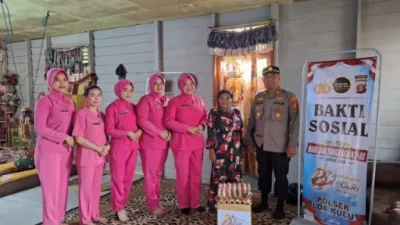 Polsek Loa Kulu Bersama Bhayangkari Gelar Baksos, Salurkan Sembako Untuk Warga Kurang Mampu