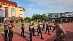 Tingkatkan Kemampuan Teknis dan Kesiap Siagaan Personel, Sat Samapta Polres Kukar Gelar Latihan Peningkatan Kemampuan Borgol Polri
