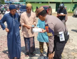 Sebagai Wujud Kepedulian, Satlantas Polres Kukar Gelar Kegiatan Jumat Berkah Di Masjid Jami Aji Amir Hasanuddin dan Masjid Agung Sultan Sulaiman