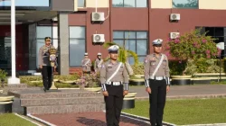 Pimpin Apel Jam Pimpinan, Wakapolres Kukar Tekankan Integritas, Disiplin, dan Profesionalitas