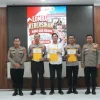 Wakapolres Kukar Berikan Reward Kepada Juara Lomba Kebersihan Mako dan Asrama