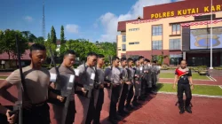 Perkuat Profesionalisme Personel , Sat Samapta Polres Kukar Gelar Latihan Peningkatan Kemampuan Dalmas Polri