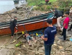 Polres Kukar Gerak Cepat Datangi TKP Penemuan Pria Meninggal di Tepi Sungai Mahakam Kelurahan Mangkurawang