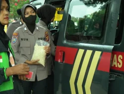 Sederhana Namun Penuh Makna, Polres Kukar Gelar Warung Berkah di Kedai Ojol Kamtibmas Polres Kukar