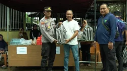 Polres Kukar Berikan Layanan Kesehatan dan Bantuan Sosial Untuk Korban Kebakaran di Kelurahan Baru