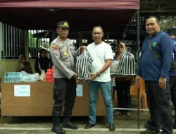 Polres Kukar Berikan Layanan Kesehatan dan Bantuan Sosial Untuk Korban Kebakaran di Kelurahan Baru