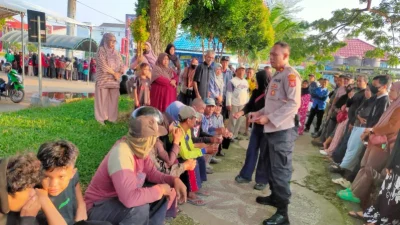 Jalin Kedekatan Dengan Masyarakat, Polres Kukar Wujudkan Kepedlian Terhadap Sesama Melalui Kegiatan Warung Berkah