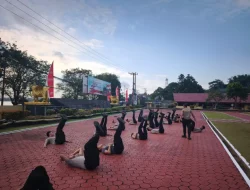 Tingkatkan Kesiapsiagaan Personel, Sat Samapta Polres Kukar Rutin Laksanakan Pembinaan Fisik