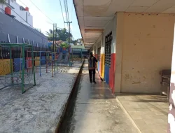Polri Hadir Ditengah Masyarakat, Polres Kukar Gelar Jumat Bersih Tempat Ibadah