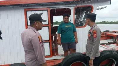 Dalam Rangka Menjaga Situasi Kamtibmas Tetap Aman Dan Kondusif, Polsek Muara Kaman Melaksanakan Kegiatan Patroli Pasar