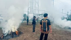 Polsek Kota Bangun Ikuti Kegiatan Gotong Royong Dalam Rangka Menyambut HUT RI Ke-81