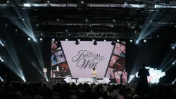 Fan Meeting Win Metawin di Jakarta Berlangsung Meriah, Ribuan Snowball Lepaskan Rindu