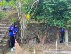 Kepedulian Polri Terhadap Kebersihan Tempat Ibadah, Satpolair Polres Kukar Laksanakan Bersih-Bersih Di Pura Payogan Agung Kutai