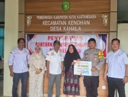 Pastikan Penyaluran BLT DD Berjalan Aman, Bhabinkamtibmas Polsek Kenohan Lakukan Pengamanan Dan Pengawasan