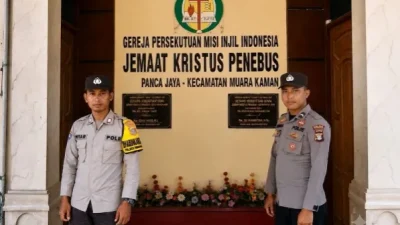 Polsek Muara Kaman Laksanakan Pengamanan Ibadah Minggu di Gereja GPMII Jemaat Kristus Penebus