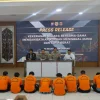 Kapolres Kukar Pimpin Press Release Kasus Kekerasan Bersama yang Mengakibatkan Korban Meninggal Dunia di Tabang