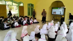 Polsek Tenggarong Seberang Sosialisasikan Bahaya Narkoba, Pornografi dan Bullying kepada Pelajar