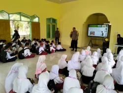 Polsek Tenggarong Seberang Sosialisasikan Bahaya Narkoba, Pornografi dan Bullying kepada Pelajar