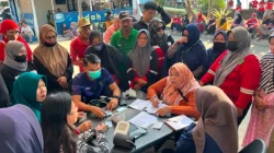 Polres Kukar Rutin Gelar Warung Berkah dan Pemeriksaan Kesehatan Gratis bagi Masyarakat