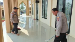 Polsek Muara Kaman Laksanakan Program Indonesia Asri, Bersihkan Mako dan Masjid Nurul Iman