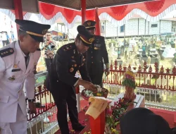 Polsek Muara Kaman Hadiri Apel Ziarah dan Tabur Bunga di Makam Pahlawan Nasional Muso Bin Salim